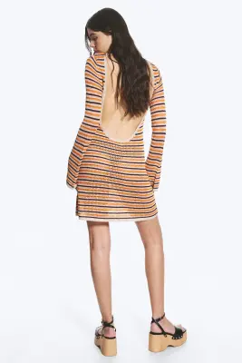 Robe Confectionnée À Dos Ouvert - Orange à rayures — photo 3