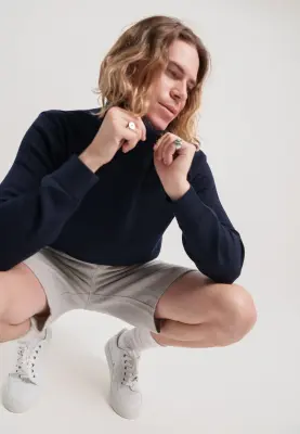 Le pull col roulé - Bleu marine — photo 3