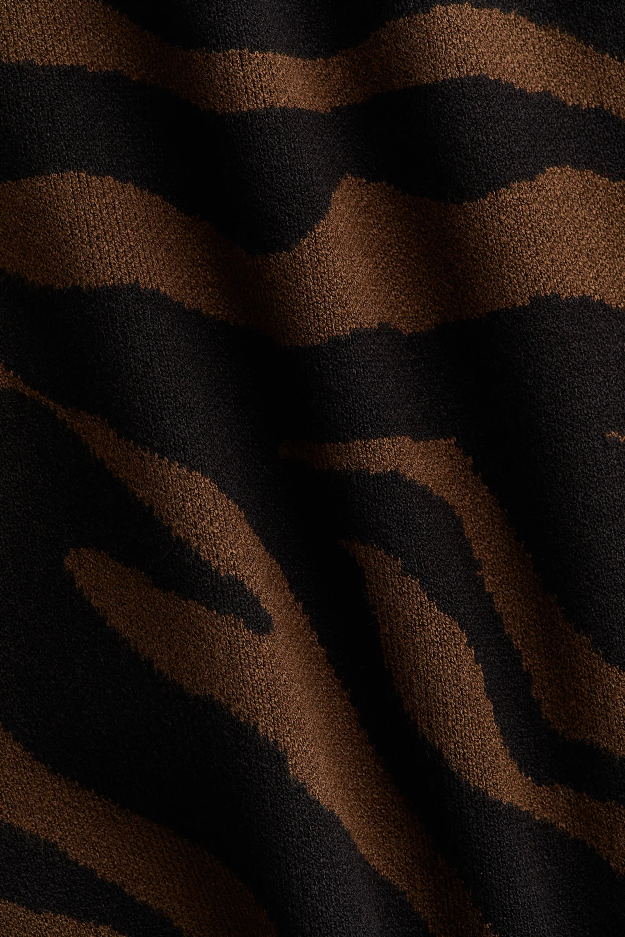 Robe en maille jacquard - Marron foncé/motif zébré