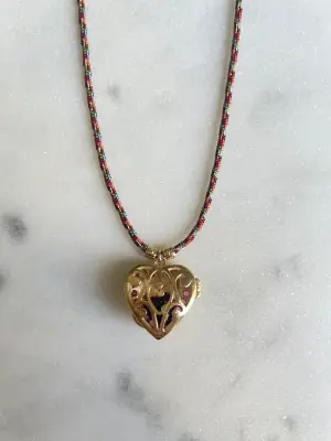 Nouveau ! ROOM SERVICE JEWELRY Collier Heart Locket Cordon Rainbow — photo 5