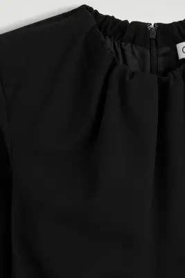 ROBE DE TAILLEUR COURTE EN SERGÉ À PLIS - NOIR — photo 3