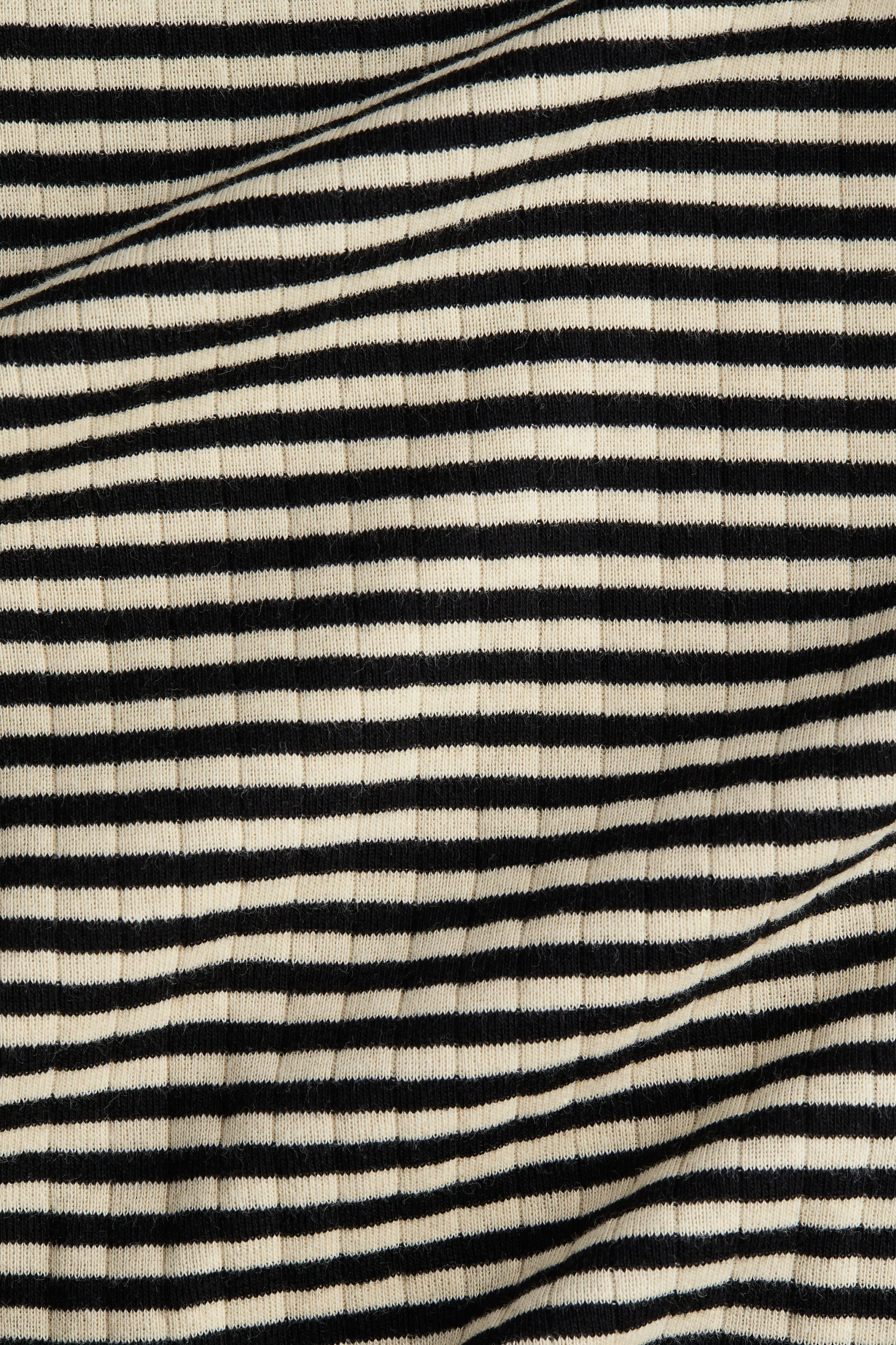 Robe côtelée avec dos dégagé - Noir/rayures beiges