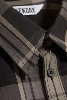 Chemise carrée boutonnée - Marron foncé à carreaux — photo 3