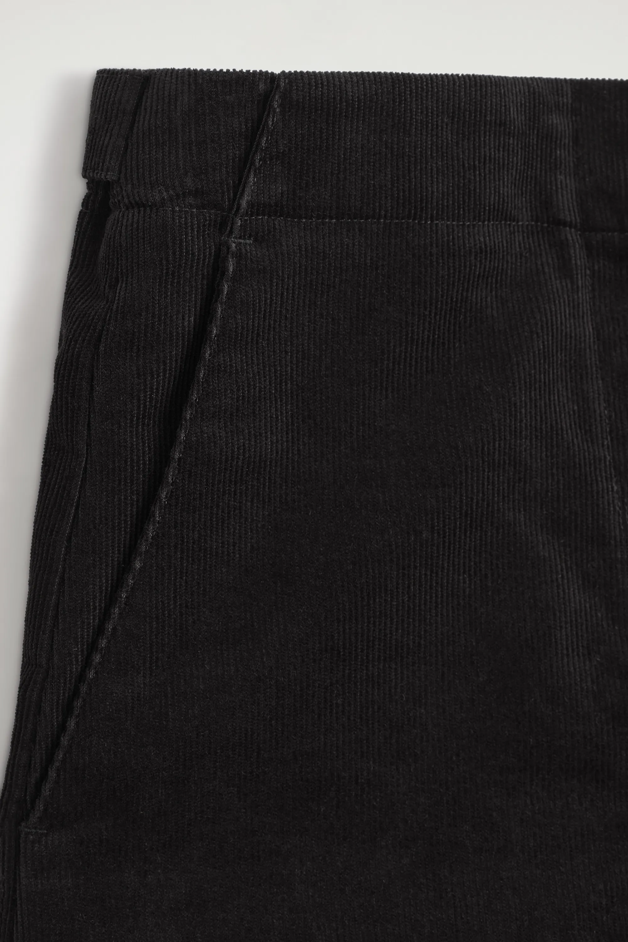 PANTALON BARREL EN VELOURS CÔTELÉ - NOIR