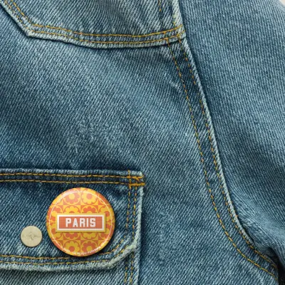BADGE 32 MM - DESIGN INSPIRÉ DU MÉTRO PARISIEN - SIXTIES — photo 2