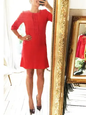 Robe Couture manches courtes en soie rouge vermillon Prix boutique 1500€ Taille 40 — photo 2