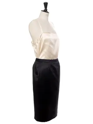 Jupe crayon taille haute en satin de soie noire Prix boutique 400€ Taille 36 — photo 4