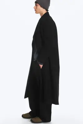 Manteau en laine mélangée croisé oversize - Noir — photo 2