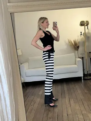 Pantalon droit par Phoebe Philo en twill de coton à rayures blanc et noir Prix boutique 1250€ Taille 34 — photo 3