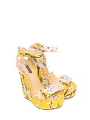 Sandales compensées à brides cheville en toile jaune imprimé fleuri cerisier Prix boutique 950€ Taille 38,5 — photo 2