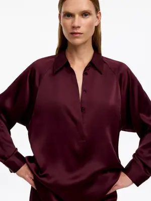 Chemise en satin de soie - Rouge foncé — photo 3
