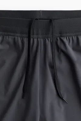 Short de sport mi-long 2-en-1 DryMove™ - Gris foncé — photo 2