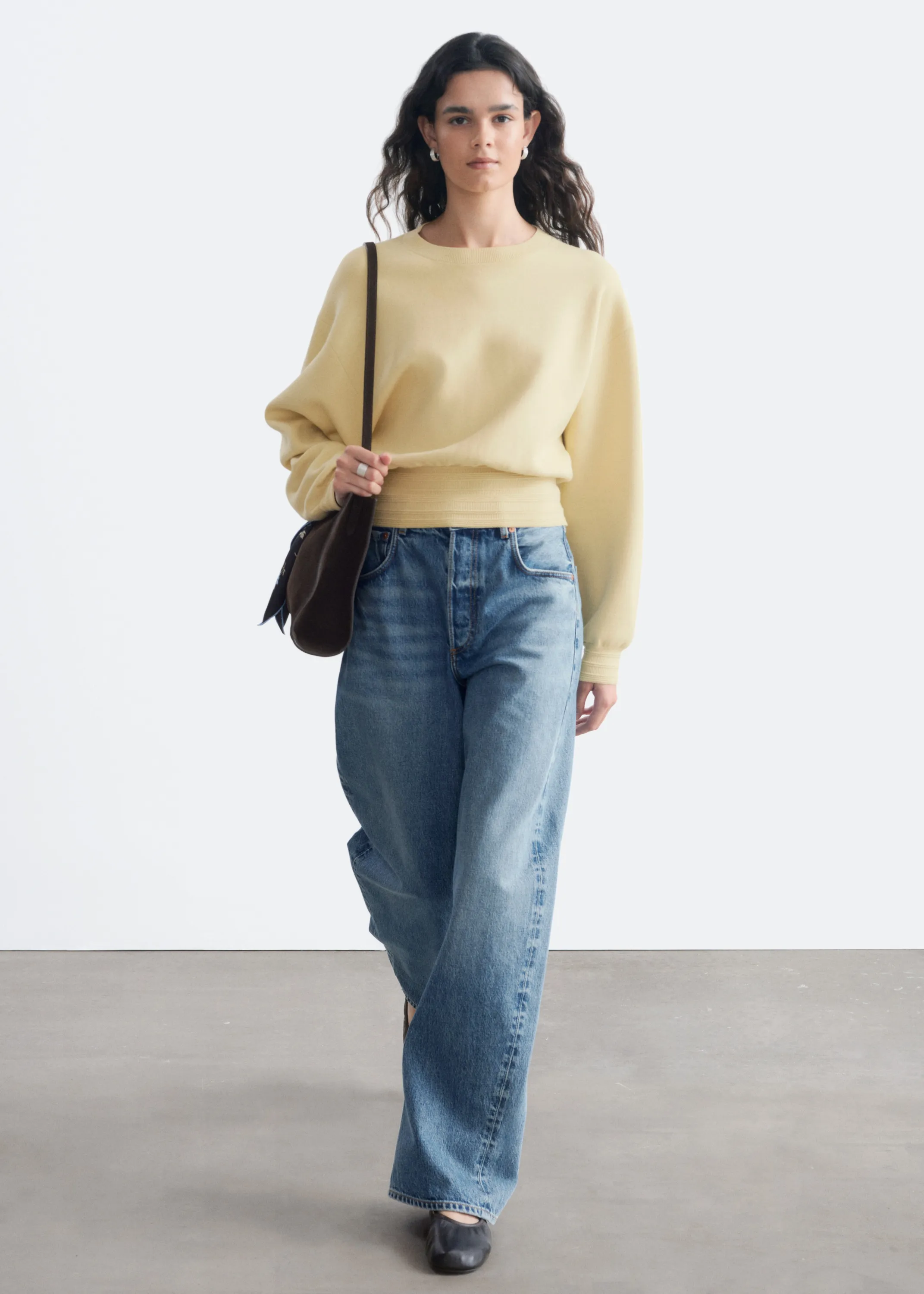 Pull en maille à finitions côtelées - Couleur crème