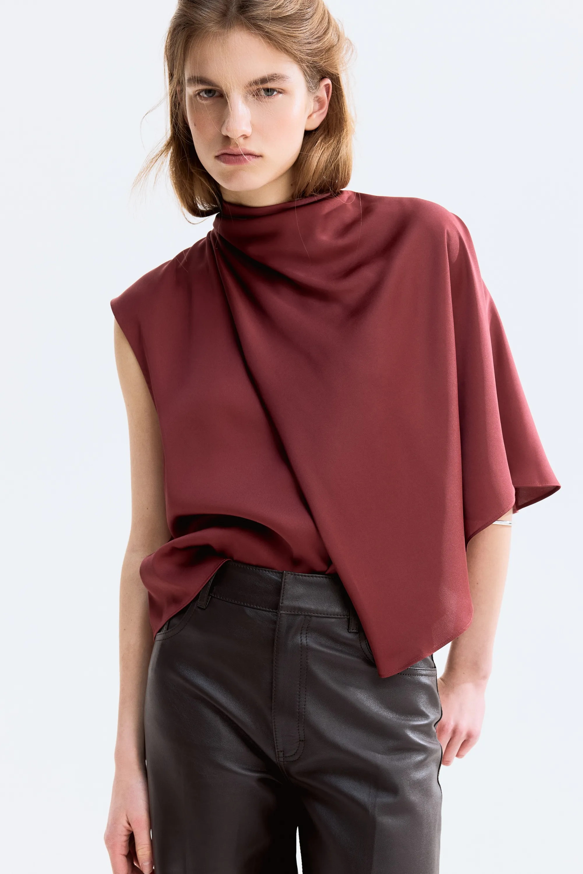 Blouse en satin à effet drapé - Rouge foncé