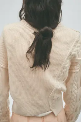 Pull à épaulettes en maille torsadée - Crème — photo 3