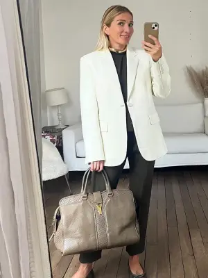 Sac à main CHYC tote grand modèle en cuir perforé gris beige kaki Prix boutique 1900€ — photo 3