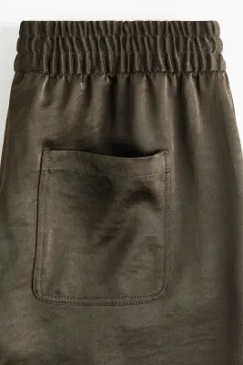 Pantalon évasé en satin - Vert foncé — photo 4