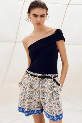 Short en lin mélangé avec ceinture - Beige clair/motif — photo 2