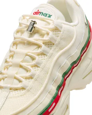 x Undefeated Air Max 95 Sail — photo 4