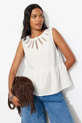 Blouse sans manches brodée — photo 2