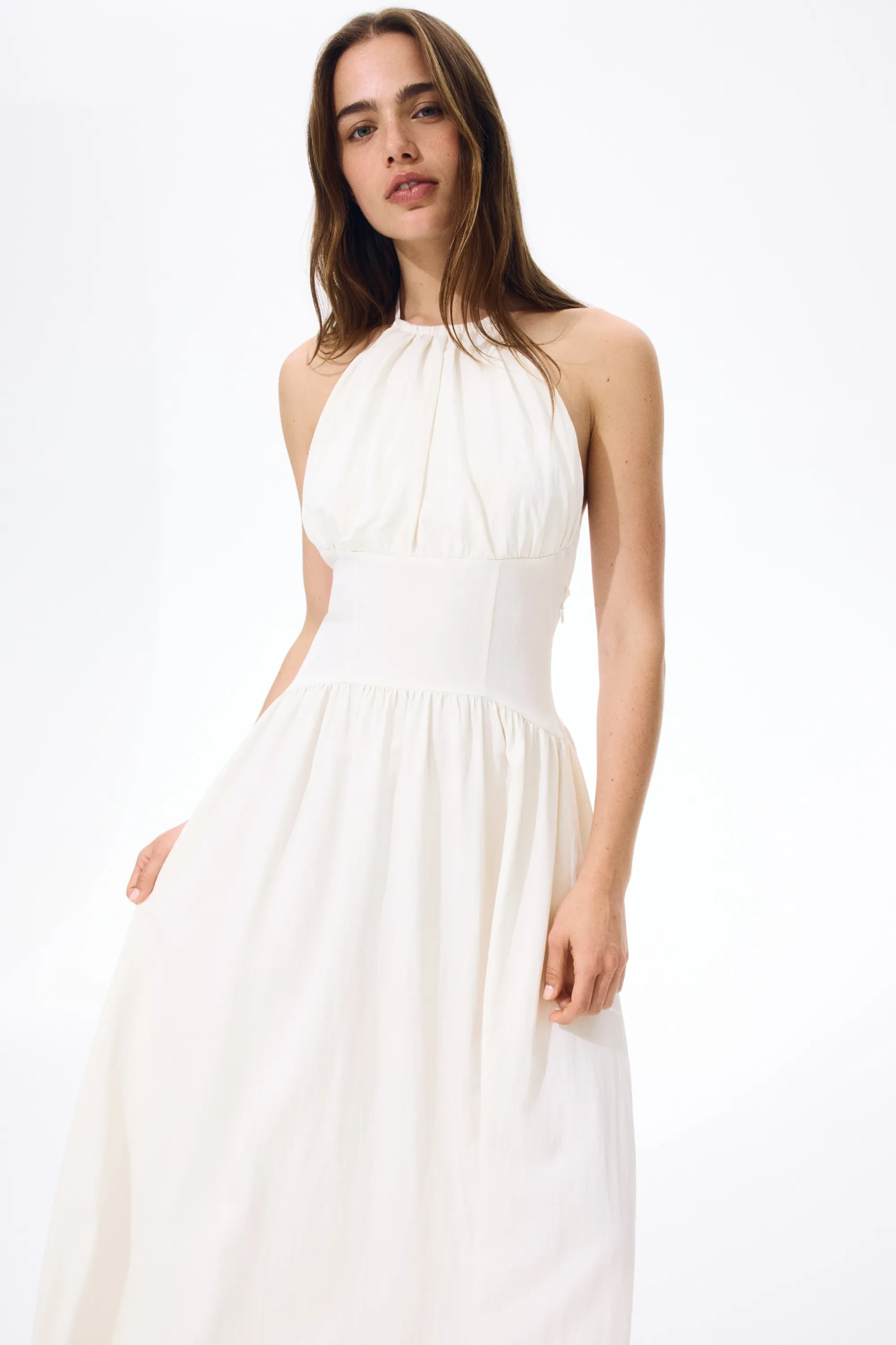 Robe dos nu à effet froncé - Crème