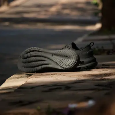 ADIDAS SUPERNOVA EASE 2M monochrome Noir — photo 5