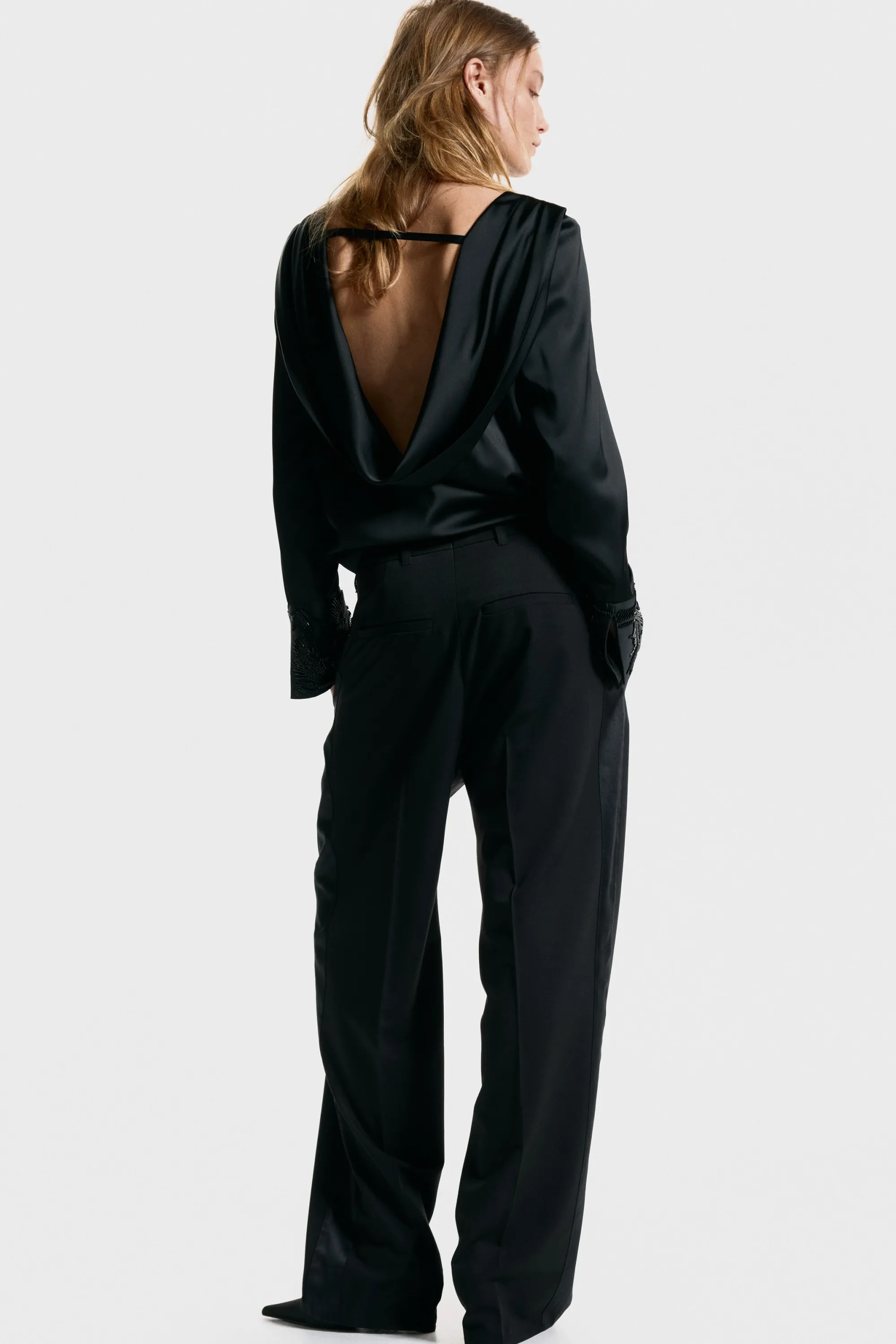 Blouse à dos bénitier avec perles fantaisie - Noir