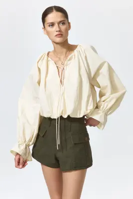 Short utility wear en twill de coton - Vert kaki foncé — photo 1