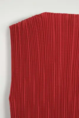 ROBE LONGUE SANS MANCHES EN JACQUARD PLISSÉ - ROUGE — photo 5