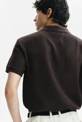 Polo Slim Fit en maille gaufrée - Marron foncé — photo 2
