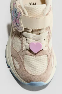 Sneakers avec charm - Beige clair/Lilo et Stitch — photo 3