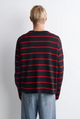 T-SHIRT DÉCONTRACTÉ À MANCHES LONGUES EN JERSEY - NAVY / RED / STRIPED — photo 3
