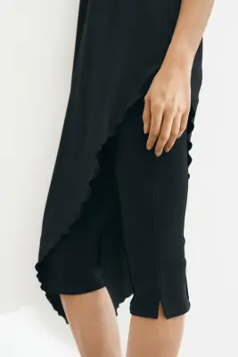 Long T-shirt asymétrique - Noir — photo 4