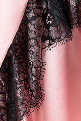 Crop top en satin avec dentelle - Rose clair/noir — photo 5