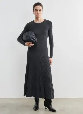 Robe en laine mérinos et élasthanne