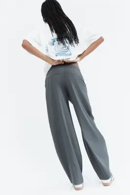 Pantalon chic avec jambes barrel - Gris foncé — photo 3