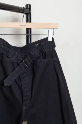 Comoli – Black Denim Belted Pants E03-03002 – BLACK — photo 4