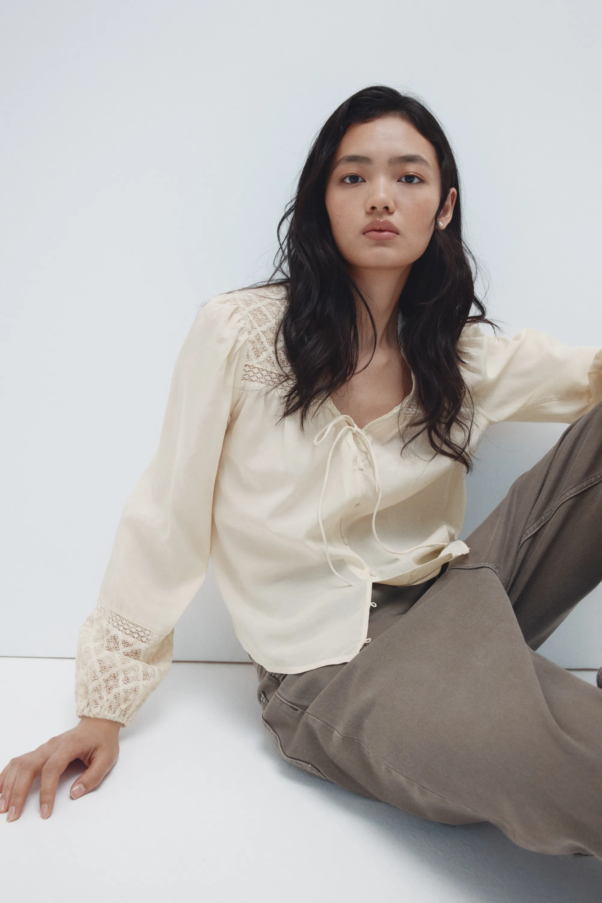 Blouse avec dentelle - Crème