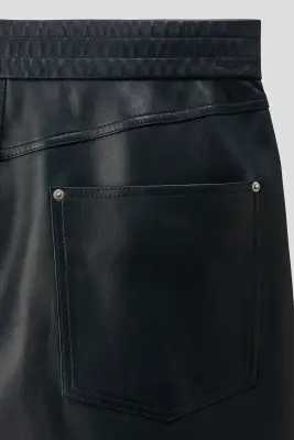 Short Regular Fit en cuir - Bleu marine — photo 5