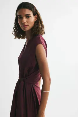 Robe sans manches avec détail croisé - Rouge prune foncé — photo 3