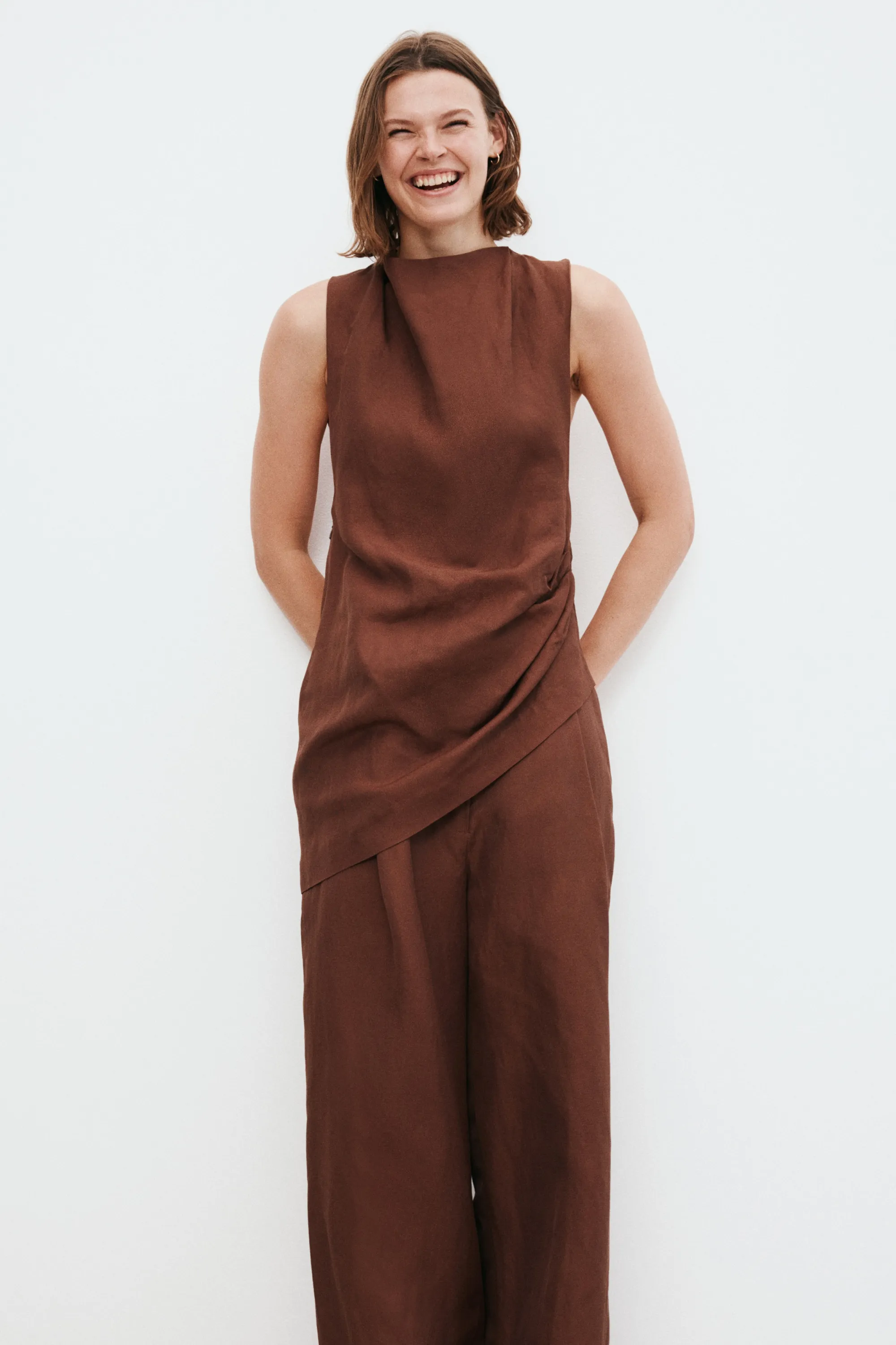 Top asymétrique en lin mélangé - Marron foncé