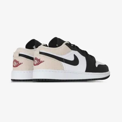 AIR JORDAN 1 LOW — photo 4