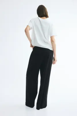 Pantalon avec cordon de serrage et plis - Noir — photo 2