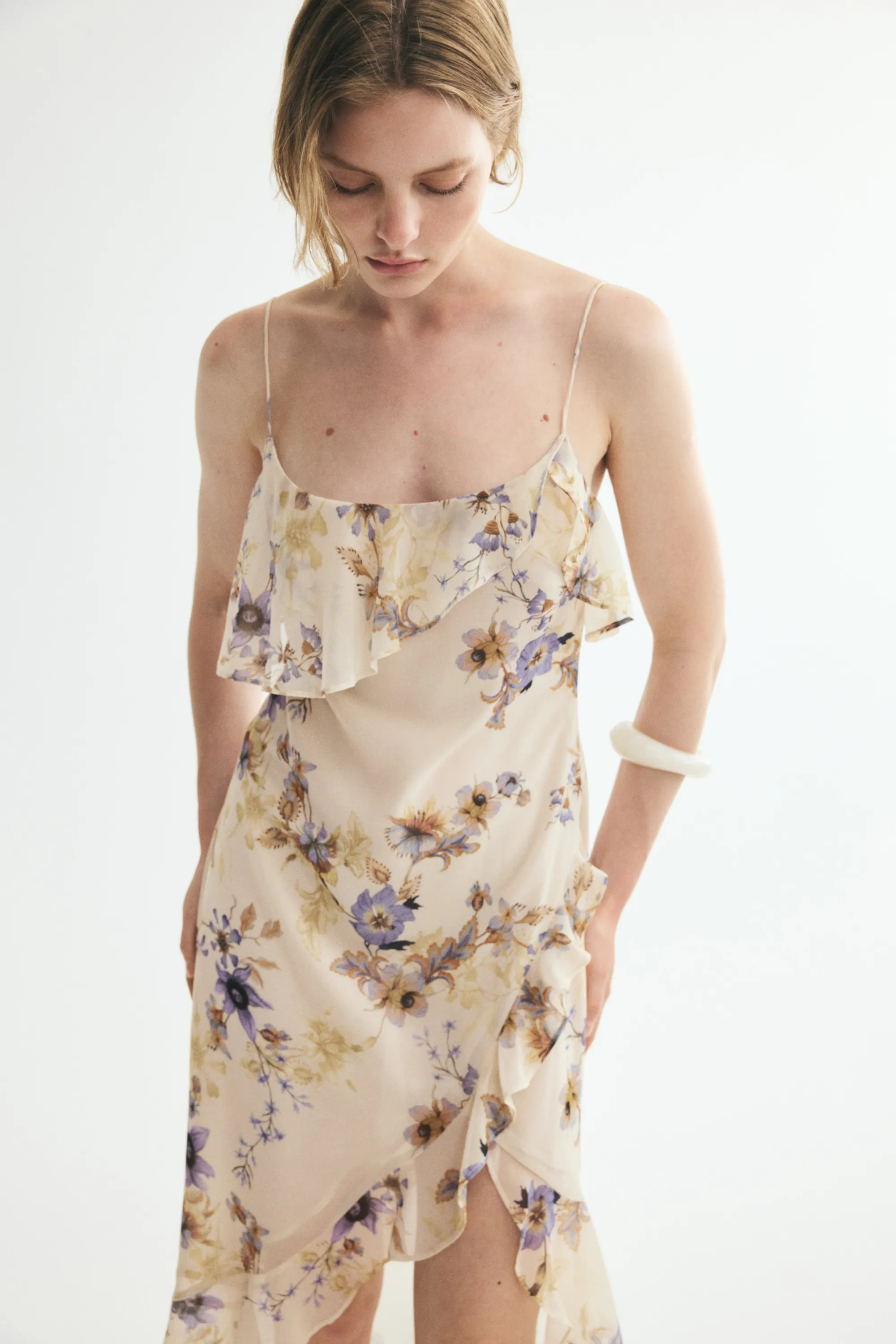 Robe volantée à bretelles fines - Beige clair/fleuri