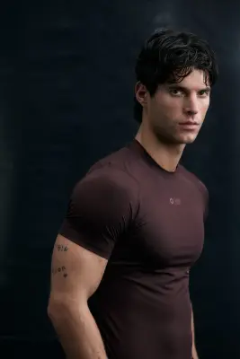 T-shirt de sport Compression Fit DryMove™ - Marron foncé — photo 2