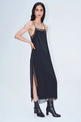 Robe à effet superposé en satin - Noir — photo 2