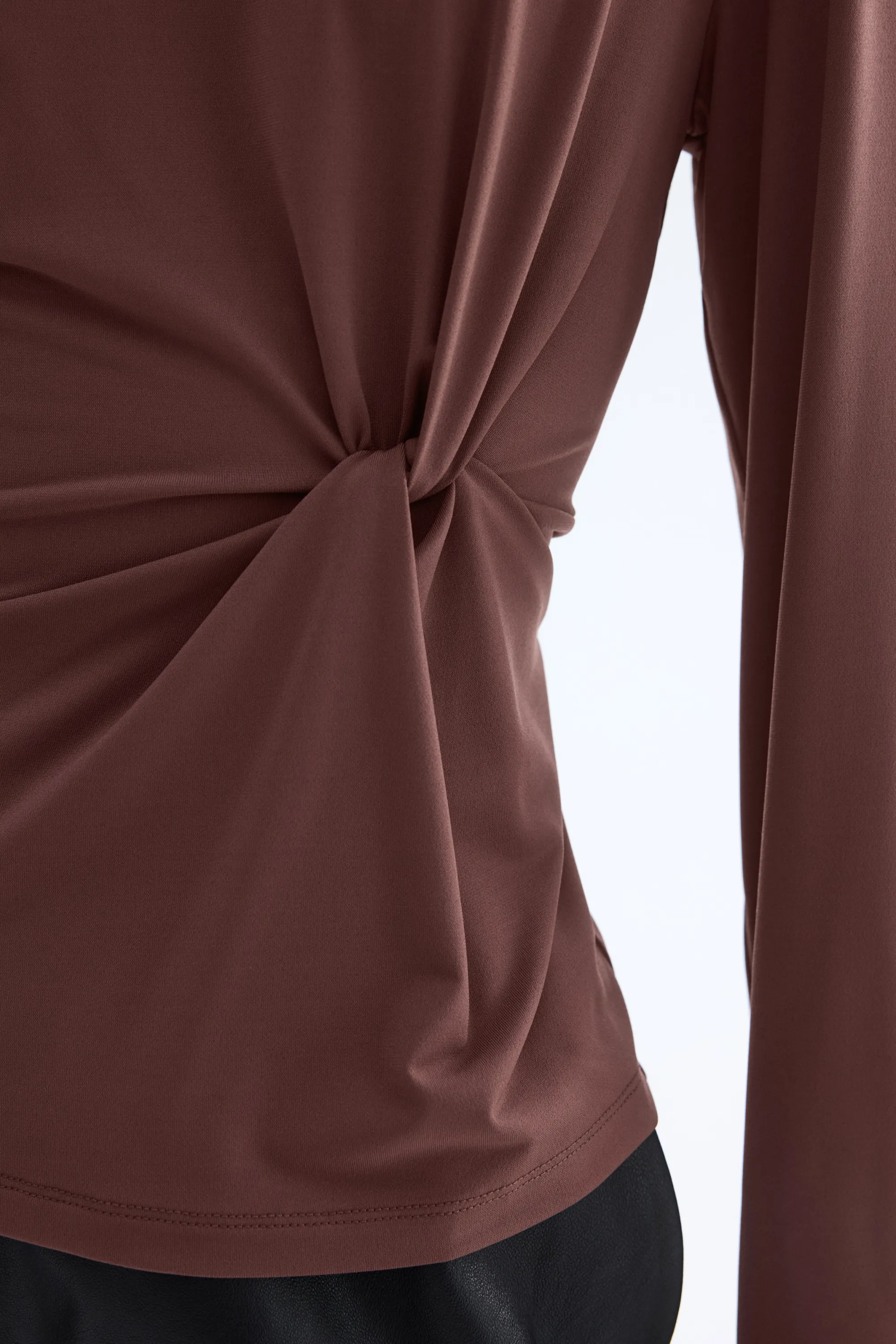 Top avec détail torsadé - Taupe foncé
