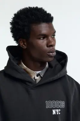 Hoodie imprimé Oversized Fit - Noir délavé/NYC — photo 2