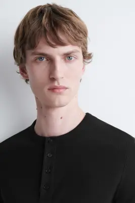 T-SHIRT HENLEY CÔTELÉ SLIM - NOIR — photo 3