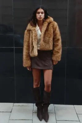 Veste courte en matière duveteuse - Beige foncé — photo 3
